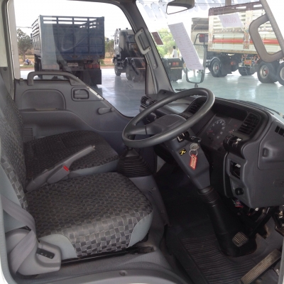 ขาย 6 ล้อ NKR 130 แรง  ปี51