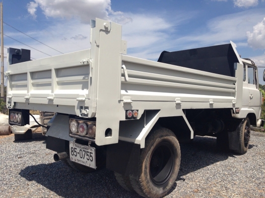 หกล้อดั้ม KL300 150 แรงม้าเอกสารพร้อมโอนค่ะ