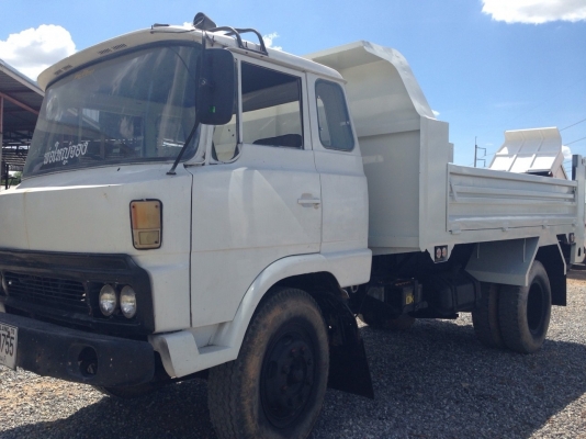 หกล้อดั้ม KL300 150 แรงม้าเอกสารพร้อมโอนค่ะ