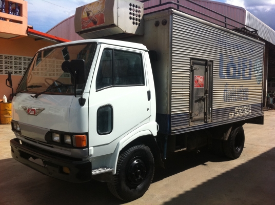 HINO FC 2WEKA-WO4D-120 แรงม้า ตู้เย็น เครื่องดี คัสซีสวย ช่วงล่าง F ทะเบียนพร้อมโอน HINO FC 2WEKA-WO4D-120 แรงม้า ตู้เย็น เครื่องดี คัสซีสวย ช่วงล่าง F ทะเบียนพร้อมโอน