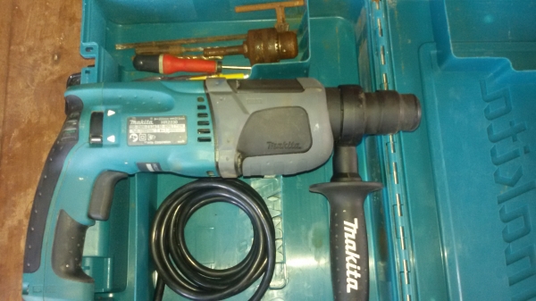 ขายสว่าน MAKITA HR2230