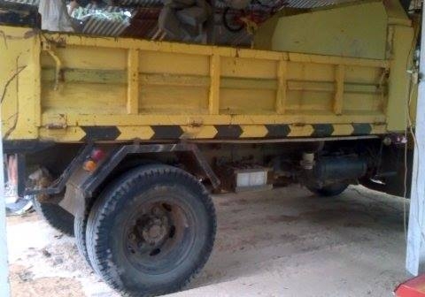 **445,000 บ.ต่อรอง/// 6ล้อดั้ม HINO KR 150แรง **ขาย HINO KR 150HP 6ล้อใหญ่ ดั้มดิน6ตัน HINO KR300 EH100-150แรง เครื่องเดิม เกียร์ เดิม เครื่องเดิม 6สูบ แน่นดี แรงดี เกียร์ดี ไม่มีหลุดครับ ช่วงล่างใหญ่ คัสซีสวยๆ ครับ ไม่มีปะ กระบะดั้มเหล็ก6ตัน 3.80ม.ยิงหน้