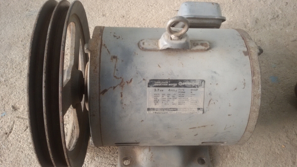 ขายมอเตอร์ปั๊มลมถอดจากIWATAไฟ380โวล3เฟสHITACHI
