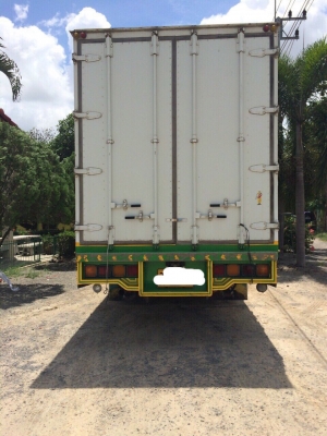 ขายหกล้อ ISUZU เด้กก้า ตู้บรรทุก 10 บาน ขายหกล้อ ISUZU เด้กก้า ตู้บรรทุก 10 บาน