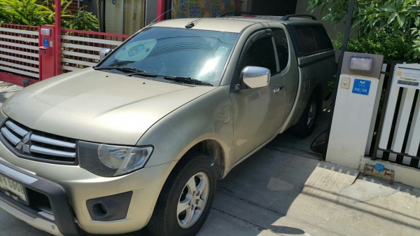 mitsubishi triton cab cng