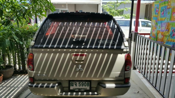 mitsubishi triton cab cng