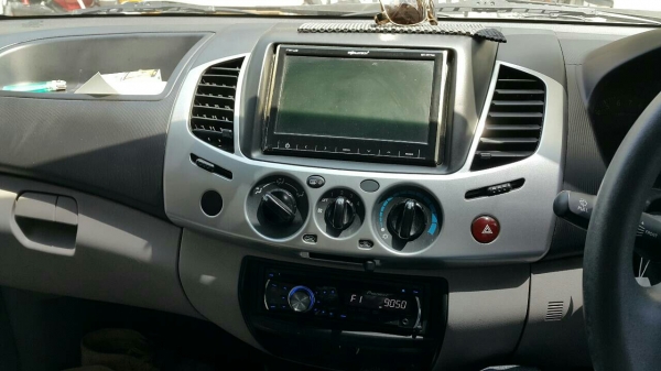 mitsubishi triton cab cng