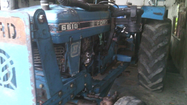 ขายรถไถFORD รุ่น6600T3 ท้าย6610 ระบบเกียชิลโคเมท  หน้า8หลัง4ใช้งานดีปกติมีใบแจ้งจำหน่าย