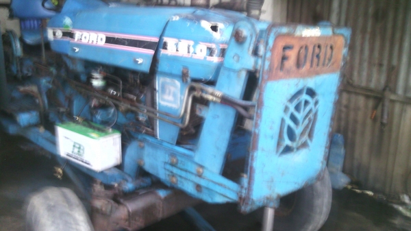 ขายรถไถFORD รุ่น6600T3 ท้าย6610 ระบบเกียชิลโคเมท  หน้า8หลัง4ใช้งานดีปกติมีใบแจ้งจำหน่าย