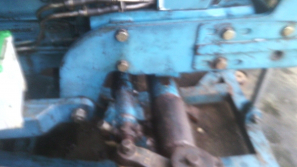 ขายรถไถFORD รุ่น6600T3 ท้าย6610 ระบบเกียชิลโคเมท  หน้า8หลัง4ใช้งานดีปกติมีใบแจ้งจำหน่าย