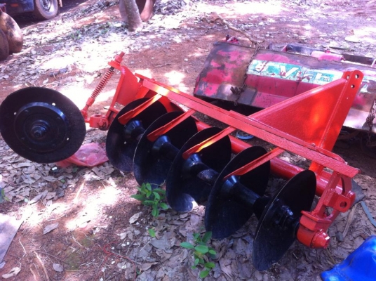 ขายรถไถKubota L2605 (4WD) พร้อมใบมีดหน้าและผานพรวน รถพร้อมใช้งาน