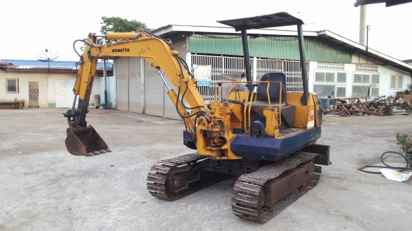 ขายด่วนรถเเม็คโคร KOMATSU PC30-5 รถสวยสถาพดีพร้อมใช้ ขายด่วนรถเเม็คโคร KOMATSU PC30-5 รถสวยสถาพดีพร้อมใช้