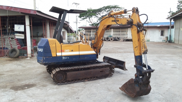 ขายด่วนรถเเม็คโคร KOMATSU PC30-5 รถสวยสถาพดีพร้อมใช้ ขายด่วนรถเเม็คโคร KOMATSU PC30-5 รถสวยสถาพดีพร้อมใช้