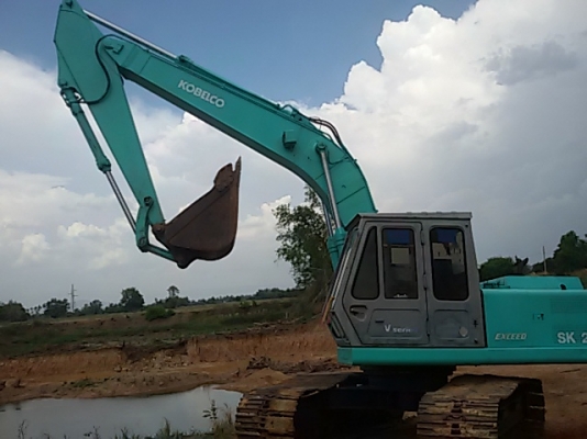 ขายแบ็คโฮ KATO HD700 (ขนาด200)