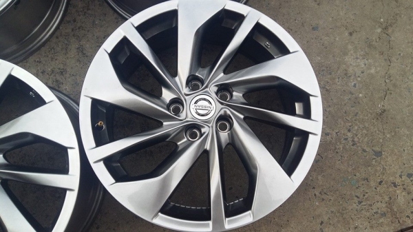 ขายล้อแม็กป้ายแดง Nissan x-trail 18"สนใจติต่อเล็กคลองสามครับ 081-3747940 ขายล้อแม็กป้ายแดง Nissan x-trail 18"สนใจติต่อเล็กคลองสามครับ 081-3747940