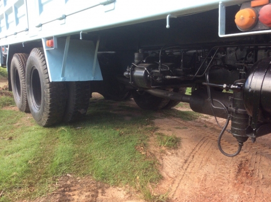 ขาย10ล้อHINO(3H) เครื่อง195แรง เพลาเดียว กะบะยาว6.3เมตร เครื่องดี ยางดี ครัทซีสวย ขาย 800,000บาท (ศุภากร 081-4252943)