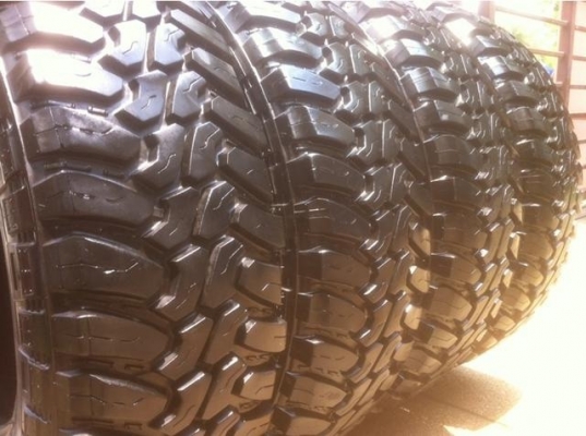 ยาง Mud Deestone 265 75 16 ปลายปี13 ดอกเพียบ ไม่เคยลุย ไม่ปะไม่บวม เนื้อนิ่มๆ สภาพน้องๆป้ายแดง ยาง Mud Deestone 265 75 16 ปลายปี13 ดอกเพียบ ไม่เคยลุย ไม่ปะไม่บวม เนื้อนิ่มๆ สภาพน้องๆป้ายแดง