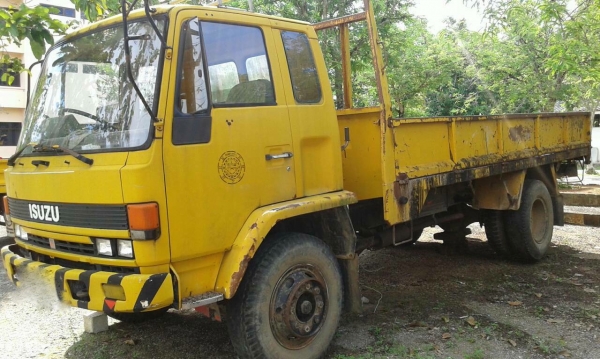 รถอีซูซุ 6 ล้อ FTR 165 แรงม้า. สนใจติดต่อ 081 - 6079515 รถอีซูซุ 6 ล้อ FTR 165 แรงม้า. สนใจติดต่อ 081 - 6079515