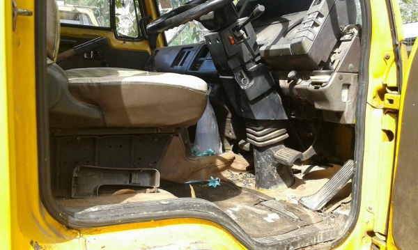 รถอีซูซุ 6 ล้อ FTR 165 แรงม้า. สนใจติดต่อ 081 - 6079515 รถอีซูซุ 6 ล้อ FTR 165 แรงม้า. สนใจติดต่อ 081 - 6079515