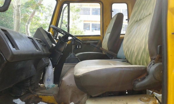 รถอีซูซุ 6 ล้อ FTR 165 แรงม้า. สนใจติดต่อ 081 - 6079515 รถอีซูซุ 6 ล้อ FTR 165 แรงม้า. สนใจติดต่อ 081 - 6079515