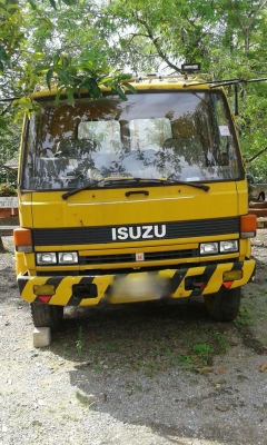 รถอีซูซุ 6 ล้อ FTR 165 แรงม้า. สนใจติดต่อ 081 - 6079515 รถอีซูซุ 6 ล้อ FTR 165 แรงม้า. สนใจติดต่อ 081 - 6079515