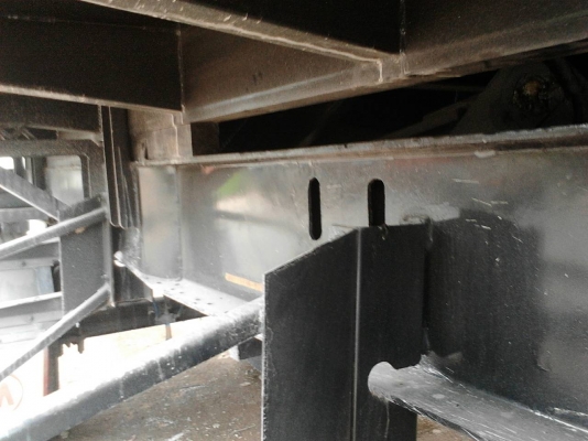 ขายหางพ่วง สามมิต 3 เพลา. ปี 54. ( * หางสวย. ) สนใจติดต่อ 081 - 6079515 ขายหางพ่วง สามมิต 3 เพลา. ปี 54. ( * หางสวย. ) สนใจติดต่อ 081 - 6079515