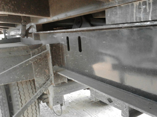 ขายหางพ่วง สามมิต 3 เพลา. ปี 54. ( * หางสวย. ) สนใจติดต่อ 081 - 6079515 ขายหางพ่วง สามมิต 3 เพลา. ปี 54. ( * หางสวย. ) สนใจติดต่อ 081 - 6079515