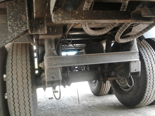 ขายหางพ่วง สามมิต 3 เพลา. ปี 54. ( * หางสวย. ) สนใจติดต่อ 081 - 6079515 ขายหางพ่วง สามมิต 3 เพลา. ปี 54. ( * หางสวย. ) สนใจติดต่อ 081 - 6079515