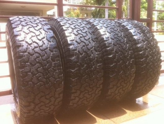 ยาง BF goodrich 265 70 16 ดอกเยอะสภาพดี พร้อมใช้งาน ยาง BF goodrich 265 70 16 ดอกเยอะสภาพดี พร้อมใช้งาน