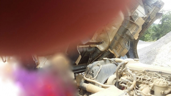 รถฮีโน่ 10 ล้อดั้ม FM8J  251 แรงม้า. ปี 56 ( รถวิ่ง 1x,xxx กว่า กม. ) , ( มีขาย 2 คัน. )      สนใจติดต่อ 081 - 6079515