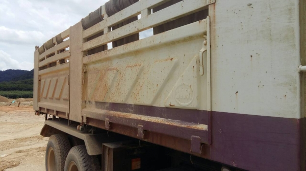 รถฮีโน่ 10 ล้อดั้ม FM8J  251 แรงม้า. ปี 56 ( รถวิ่ง 1x,xxx กว่า กม. ) , ( มีขาย 2 คัน. )      สนใจติดต่อ 081 - 6079515