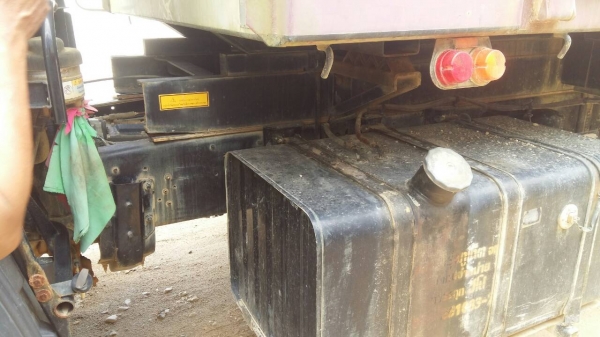 รถฮีโน่ 10 ล้อดั้ม FM8J  251 แรงม้า. ปี 56 ( รถวิ่ง 1x,xxx กว่า กม. ) , ( มีขาย 2 คัน. )      สนใจติดต่อ 081 - 6079515