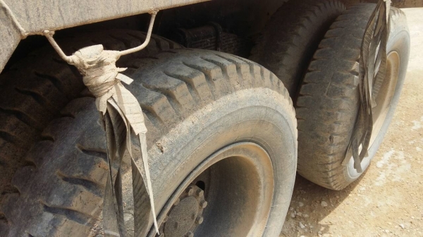 รถฮีโน่ 10 ล้อดั้ม FM8J  251 แรงม้า. ปี 56 ( รถวิ่ง 1x,xxx กว่า กม. ) , ( มีขาย 2 คัน. )      สนใจติดต่อ 081 - 6079515