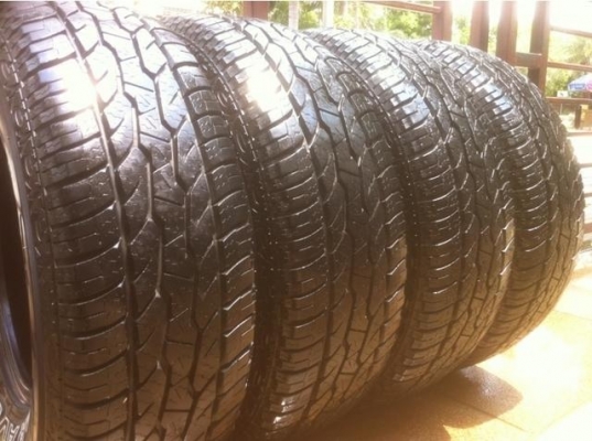 ยาง All Maxxis 31 10.5 R15 ปลายปี12 ดอกเยอะ เนื้อนิ่มใช้อีก2-3ปีสบายๆ