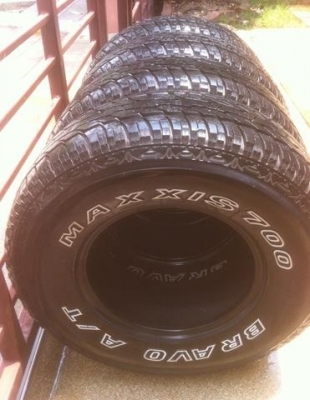 ยาง All Maxxis 31 10.5 R15 ปลายปี12 ดอกเยอะ เนื้อนิ่มใช้อีก2-3ปีสบายๆ