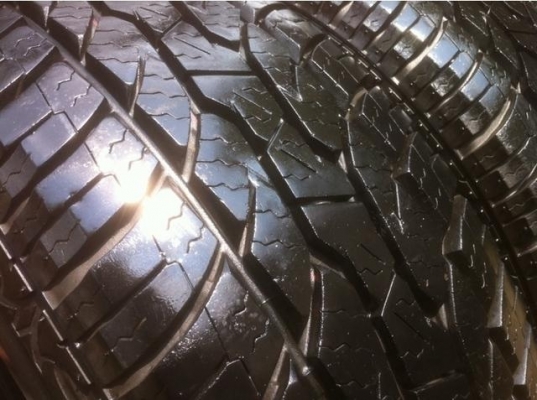 ยาง All Maxxis 31 10.5 R15 ปลายปี12 ดอกเยอะ เนื้อนิ่มใช้อีก2-3ปีสบายๆ