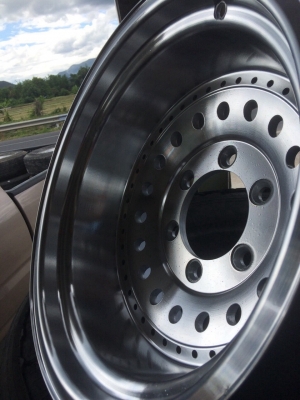 ล้อหยดน้ำ ลึกๆ หล่อๆ