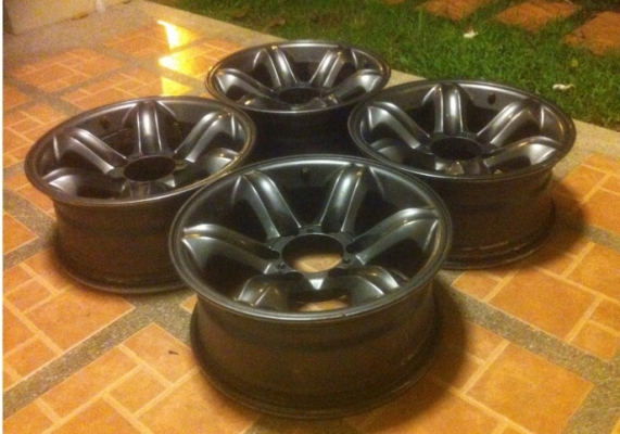 ล้อแม็กเล็บเหยี่ยว isuzu แท้ ขอบ16 สภาพสวย