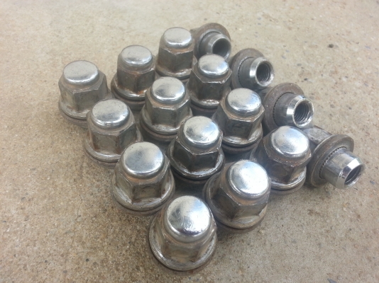 น็อตลัอรถเก๋งแท้ สภาพดี