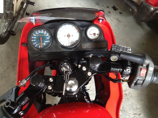 ขาย KR สภาพสวยๆ 22,000 ทะเบียนพร้อมโอน ติดต่อ เอ๋ 092-6356419