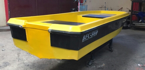 ขออนุญาติขายจ้า.....ของใหม่เพิ่งออกจากเตาเลย  เรือ 11 ฟุตจัมโบ้ ค่ายBFC ยังไม่ได้ลงน้ำใช้งานเลย ขายเพราะขยับใหญ่ขึ้นจ้า....  ราคา 19,000  (เน้นน๊ะคับ...เรือใหม่จิงไม่มีย้อมแมว)  สนใจติดต่อ 0891624420