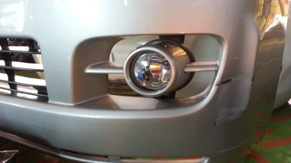 กันชนหน้ารถตู้คอมมิวเตอร์ ตัวแรกของถอดพร้อมไฟตัดหมอกแท้