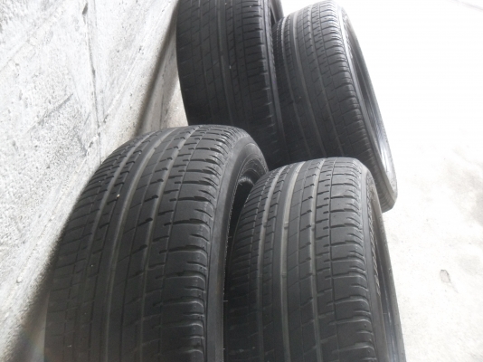 ยาง BRIDGESTONE 185/55R16ปี12 สวยๆ 4 เส้น ราคา 2400 บาท