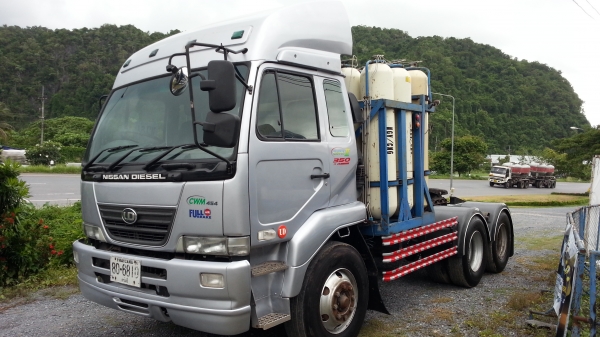 นิสสัน UD