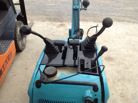 ขาย !!! รถแมคโค "จิ๋ว" รถนอก สภาพสวย พร้อมใช้งาน (เจ้าของขายเอง) ขาย !!! รถแมคโค "จิ๋ว" รถนอก สภาพสวย พร้อมใช้งาน (เจ้าของขายเอง)