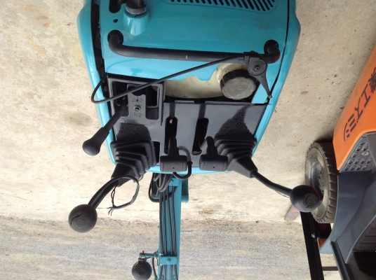 ขาย !!! รถแมคโค "จิ๋ว" รถนอก สภาพสวย พร้อมใช้งาน (เจ้าของขายเอง) ขาย !!! รถแมคโค "จิ๋ว" รถนอก สภาพสวย พร้อมใช้งาน (เจ้าของขายเอง)