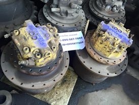 มอเตอร์ตัวเดิน PC200-5 รุ่นฝาจีบ เก่านอกญี่ปุ่นไม่เคยใช้งานในไทย มอเตอร์ตัวเดิน PC200-5 รุ่นฝาจีบ เก่านอกญี่ปุ่นไม่เคยใช้งานในไทย