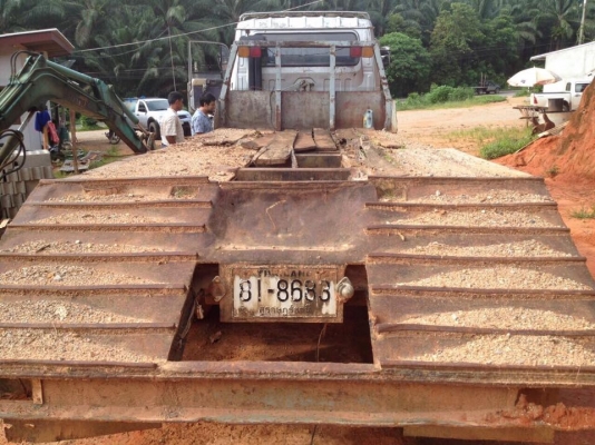 10 ล้อท้ายลาด 230 แรง ปี2538 สถาพดีใช้ได้ รถสีไม่ค่อยสวย รถมีสนิมบ้างตามสภาพต้องเอาไปเก็บงานบ้าง เล่มพร้อม