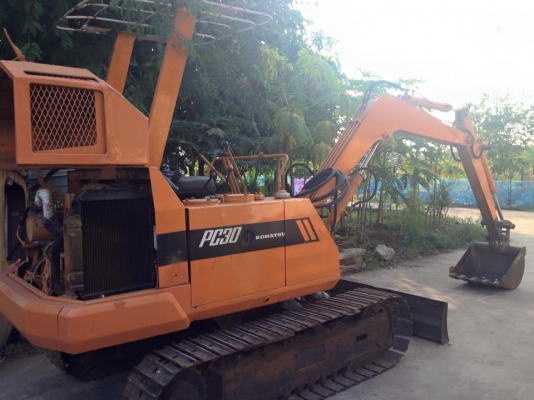 KOMATSU PC30-3 รถเก่านำเข้าจากญี่ปุ่นไม่เคยใช้งานในไทย สภาพพร