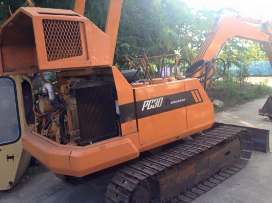 KOMATSU PC30-3 รถเก่านำเข้าจากญี่ปุ่นไม่เคยใช้งานในไทย สภาพพร